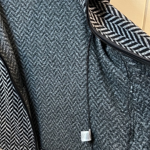 T By Talbots Zip Up Jacket black and white size small petite - Picture 6 of 9